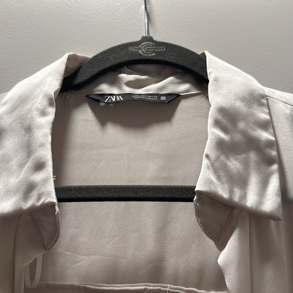 Zara satin effect blouse - Picture 2 of 3